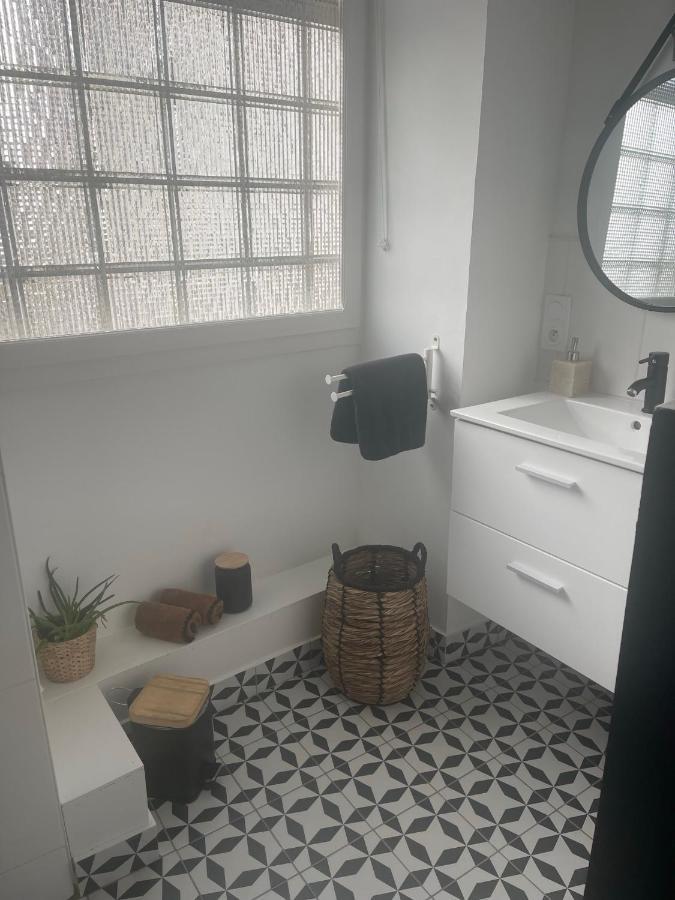 Appartement Au Coeur Du Quartier Historique Vannes Esterno foto